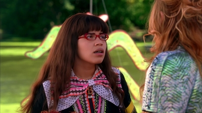 Click to view full size image
==============
Ugly_Betty_S03E06_Ugly_Berry_1080p_LLP_004670.jpg Ugly_Betty_S03E06_Ugly_Berry_1080p_LLP_004670.jpg