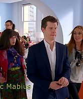 Ugly_Betty_S03E06_Ugly_Berry_1080p_LLP_000249.jpg