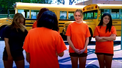 Ugly_Betty_S02E18_Jump_1080p_LLP_000137.jpg