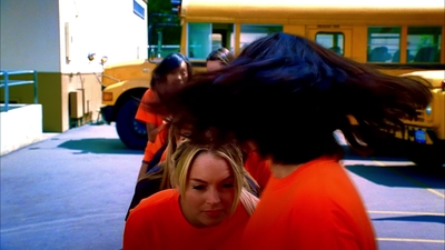Ugly_Betty_S02E18_Jump_1080p_LLP_000162.jpg