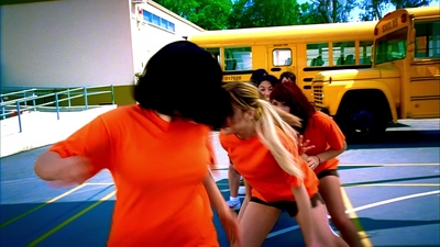 Ugly_Betty_S02E18_Jump_1080p_LLP_000172.jpg