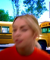 Ugly_Betty_S02E18_Jump_1080p_LLP_000156.jpg