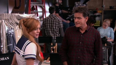 Anger_Management_S02E12_Charlie_Gets_Lindsay_Lohan_into_Trouble_1080p_LLP_000613.jpg