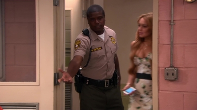 Anger_Management_S02E12_Charlie_Gets_Lindsay_Lohan_into_Trouble_1080p_LLP_001292.jpg
