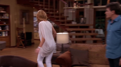Click to view full size image
==============
Anger_Management_S02E12_Charlie_Gets_Lindsay_Lohan_into_Trouble_1080p_LLP_001432.jpg Anger_Management_S02E12_Charlie_Gets_Lindsay_Lohan_into_Trouble_1080p_LLP_001432.jpg