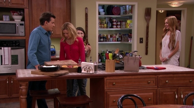 Anger_Management_S02E12_Charlie_Gets_Lindsay_Lohan_into_Trouble_1080p_LLP_001649.jpg