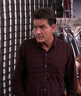 Anger_Management_S02E12_Charlie_Gets_Lindsay_Lohan_into_Trouble_1080p_LLP_000546.jpg