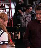 Anger_Management_S02E12_Charlie_Gets_Lindsay_Lohan_into_Trouble_1080p_LLP_000606.jpg