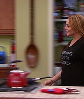 Anger_Management_S02E12_Charlie_Gets_Lindsay_Lohan_into_Trouble_1080p_LLP_000761.jpg