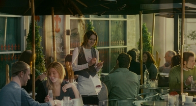 The_Holiday_2006_2160p_002259.jpg