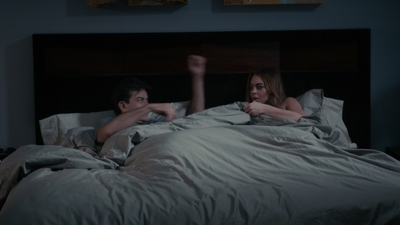 Click to view full size image
==============
Scary_Movie_5_2013_BluRay_LLP_010451.jpg Scary_Movie_5_2013_BluRay_LLP_010451.jpg