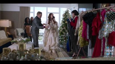 Click to view full size image
==============
Falling_For_Christmas_2022_1080p_LLP_000488.jpg Falling_For_Christmas_2022_1080p_LLP_000488.jpg