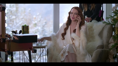 Falling_For_Christmas_2022_1080p_LLP_000556.jpg