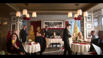 Click to view full size image
==============
Falling_For_Christmas_2022_1080p_LLP_001205.jpg Falling_For_Christmas_2022_1080p_LLP_001205.jpg
