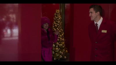 Click to view full size image
==============
Falling_For_Christmas_2022_1080p_LLP_001943.jpg Falling_For_Christmas_2022_1080p_LLP_001943.jpg