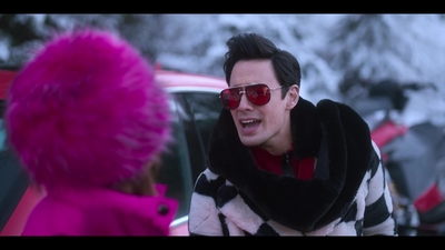 Falling_For_Christmas_2022_1080p_LLP_002293.jpg