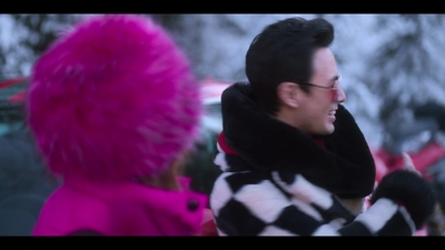 Falling_For_Christmas_2022_1080p_LLP_002306.jpg