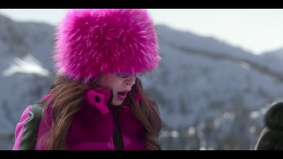 Falling_For_Christmas_2022_1080p_LLP_002568.jpg