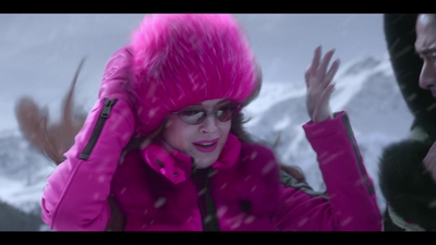Falling_For_Christmas_2022_1080p_LLP_002791.jpg