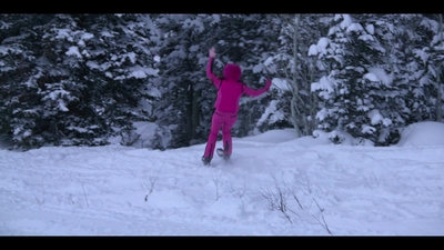 Falling_For_Christmas_2022_1080p_LLP_002876.jpg