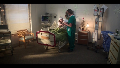 Click to view full size image
==============
Falling_For_Christmas_2022_1080p_LLP_003098.jpg Falling_For_Christmas_2022_1080p_LLP_003098.jpg