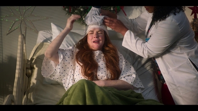 Falling_For_Christmas_2022_1080p_LLP_003276.jpg