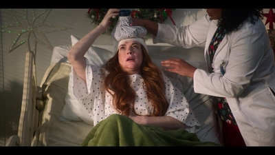 Falling_For_Christmas_2022_1080p_LLP_003279.jpg