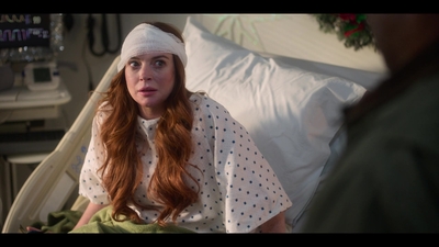 Falling_For_Christmas_2022_1080p_LLP_003389.jpg