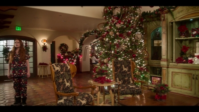 Click to view full size image
==============
Falling_For_Christmas_2022_1080p_LLP_003615.jpg Falling_For_Christmas_2022_1080p_LLP_003615.jpg