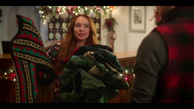 Click to view full size image
==============
Falling_For_Christmas_2022_1080p_LLP_003678.jpg Falling_For_Christmas_2022_1080p_LLP_003678.jpg