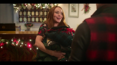 Falling_For_Christmas_2022_1080p_LLP_003693.jpg