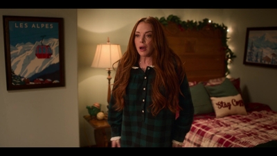 Falling_For_Christmas_2022_1080p_LLP_003782.jpg