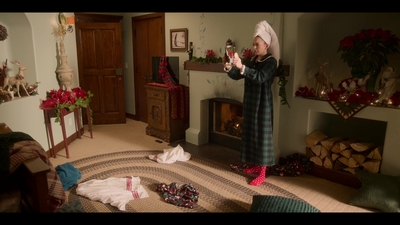 Click to view full size image
==============
Falling_For_Christmas_2022_1080p_LLP_004217.jpg Falling_For_Christmas_2022_1080p_LLP_004217.jpg