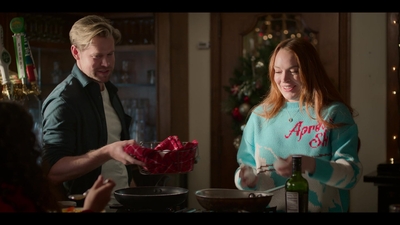 Click to view full size image
==============
Falling_For_Christmas_2022_1080p_LLP_004576.jpg Falling_For_Christmas_2022_1080p_LLP_004576.jpg