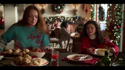 Click to view full size image
==============
Falling_For_Christmas_2022_1080p_LLP_004616.jpg Falling_For_Christmas_2022_1080p_LLP_004616.jpg