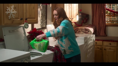 Click to view full size image
==============
Falling_For_Christmas_2022_1080p_LLP_005335.jpg Falling_For_Christmas_2022_1080p_LLP_005335.jpg