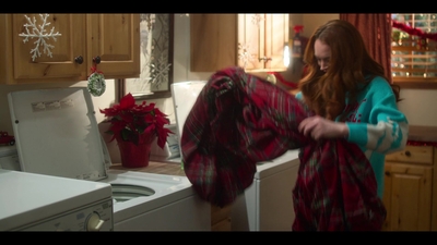 Click to view full size image
==============
Falling_For_Christmas_2022_1080p_LLP_005347.jpg Falling_For_Christmas_2022_1080p_LLP_005347.jpg