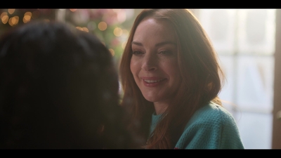 Falling_For_Christmas_2022_1080p_LLP_005632.jpg
