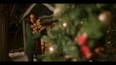 Falling_For_Christmas_2022_1080p_LLP_005840.jpg