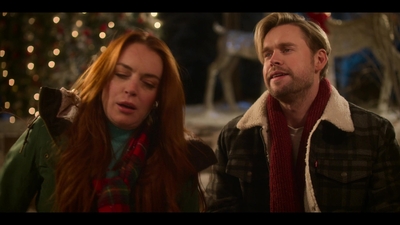 Click to view full size image
==============
Falling_For_Christmas_2022_1080p_LLP_005960.jpg Falling_For_Christmas_2022_1080p_LLP_005960.jpg