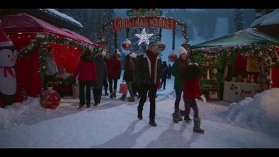 Click to view full size image
==============
Falling_For_Christmas_2022_1080p_LLP_006106.jpg Falling_For_Christmas_2022_1080p_LLP_006106.jpg