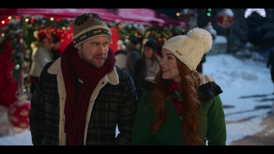 Click to view full size image
==============
Falling_For_Christmas_2022_1080p_LLP_006119.jpg Falling_For_Christmas_2022_1080p_LLP_006119.jpg