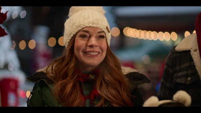 Click to view full size image
==============
Falling_For_Christmas_2022_1080p_LLP_006360.jpg Falling_For_Christmas_2022_1080p_LLP_006360.jpg