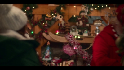 Click to view full size image
==============
Falling_For_Christmas_2022_1080p_LLP_006368.jpg Falling_For_Christmas_2022_1080p_LLP_006368.jpg