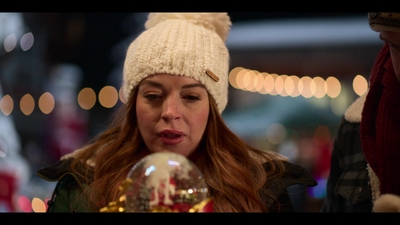 Click to view full size image
==============
Falling_For_Christmas_2022_1080p_LLP_006376.jpg Falling_For_Christmas_2022_1080p_LLP_006376.jpg