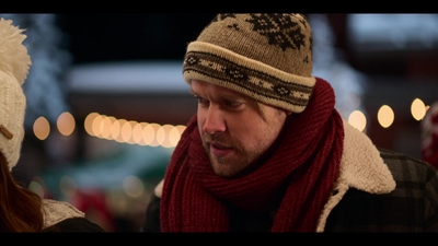 Falling_For_Christmas_2022_1080p_LLP_006401.jpg