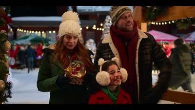 Click to view full size image
==============
Falling_For_Christmas_2022_1080p_LLP_006416.jpg Falling_For_Christmas_2022_1080p_LLP_006416.jpg