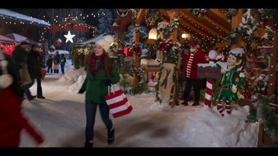 Falling_For_Christmas_2022_1080p_LLP_006465.jpg