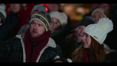 Falling_For_Christmas_2022_1080p_LLP_006596.jpg
