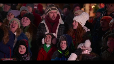 Falling_For_Christmas_2022_1080p_LLP_006629.jpg